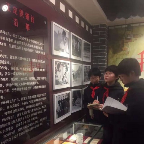 改革开放四十年市场经济总量_四十年改革手抄报(3)